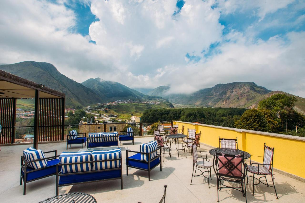 Mount Inn Kazbegi Exterior foto