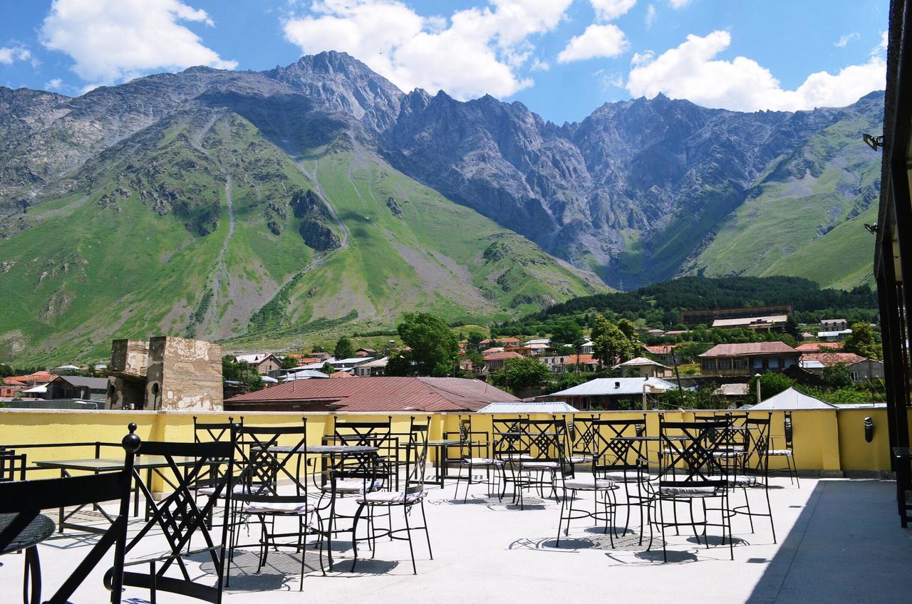 Mount Inn Kazbegi Exterior foto