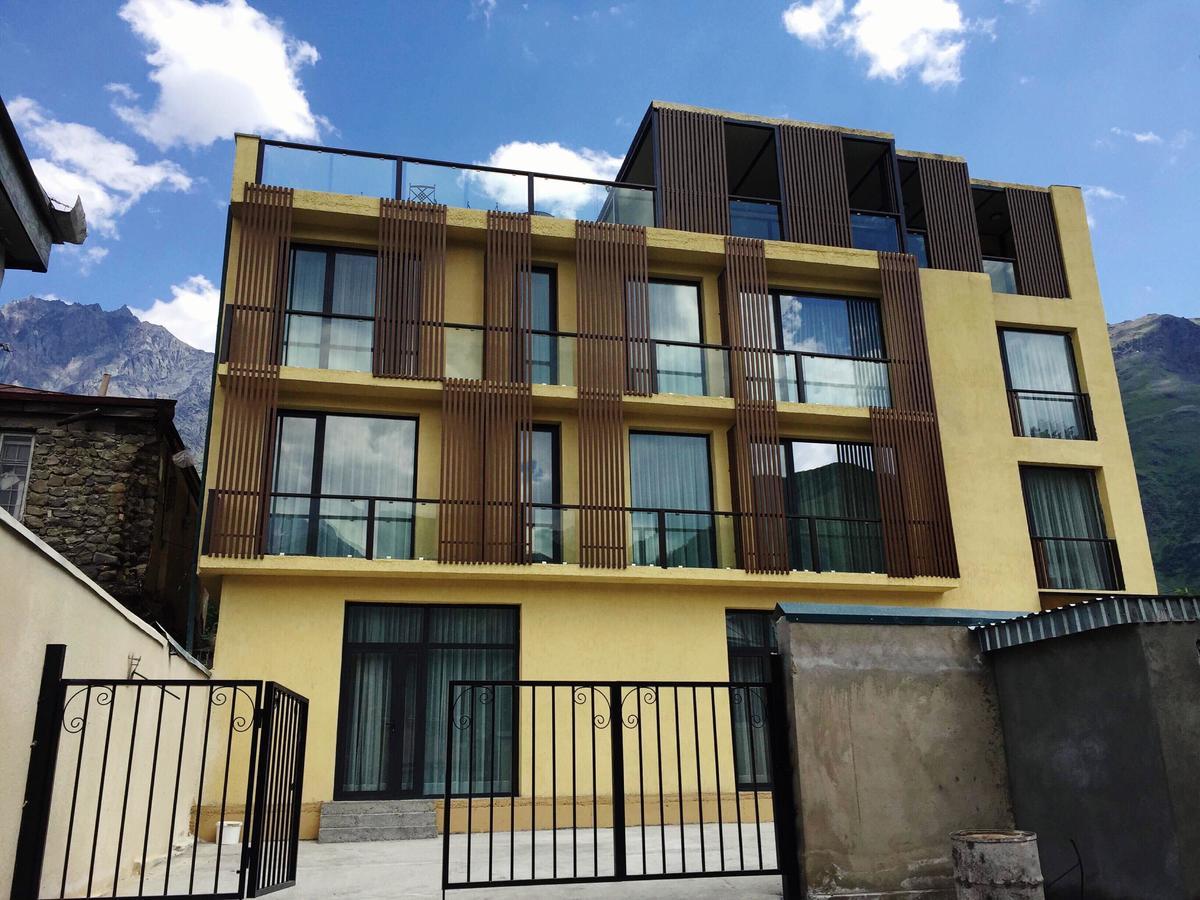 Mount Inn Kazbegi Exterior foto