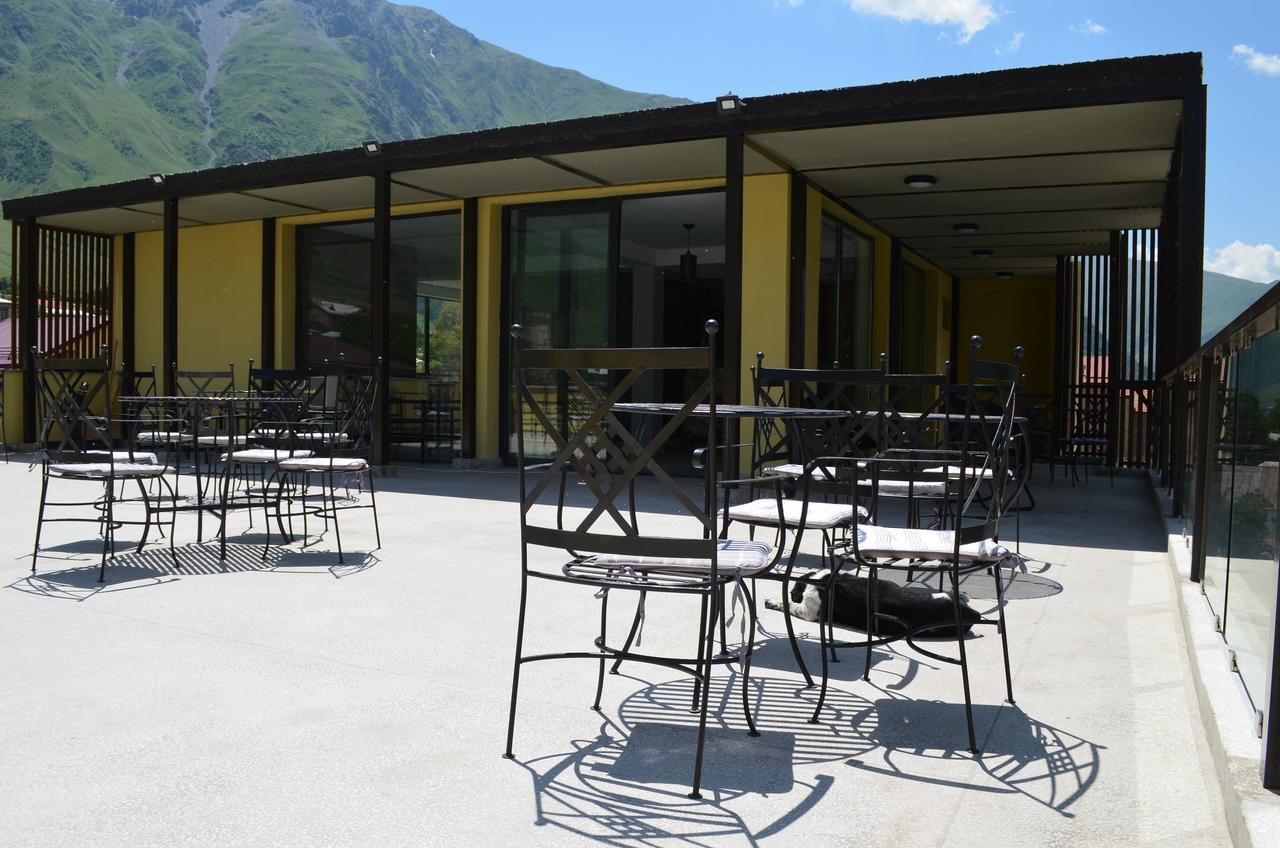 Mount Inn Kazbegi Exterior foto