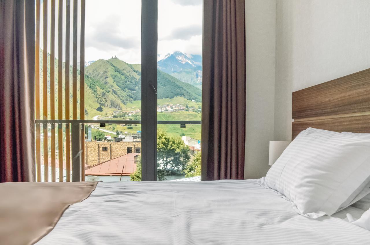 Mount Inn Kazbegi Exterior foto
